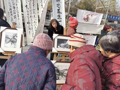 丹青會友翰墨飄香，府河新居社區舉辦迎新書畫展